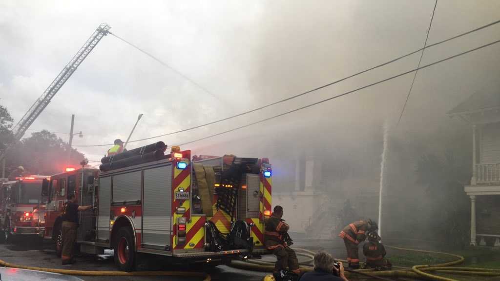 Images NOFD battles 4alarm fire in Broadmoor