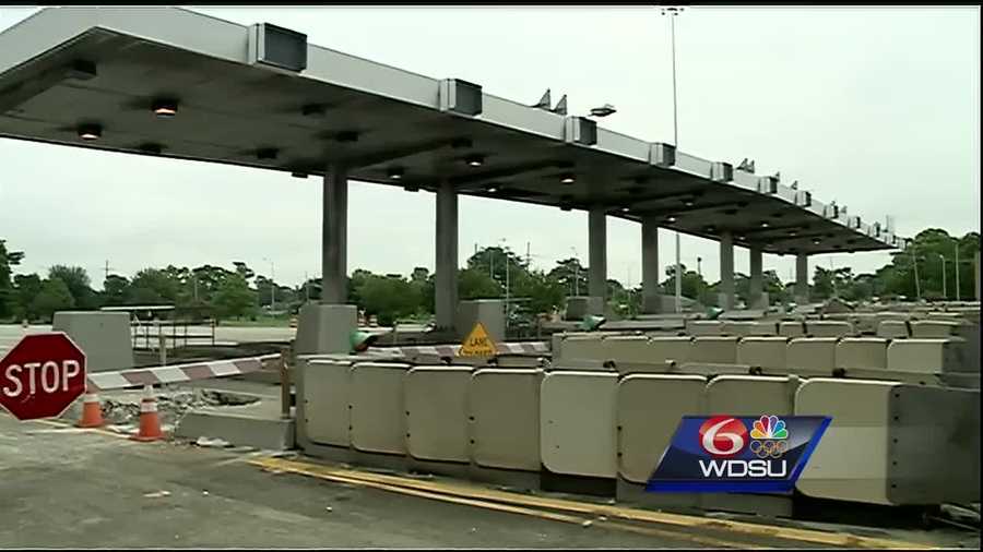 Beginning Monday at 9 p.m., crews with the Louisiana Department of Transportation and Development will begin the process to remove the Crescent City Connection toll plaza.