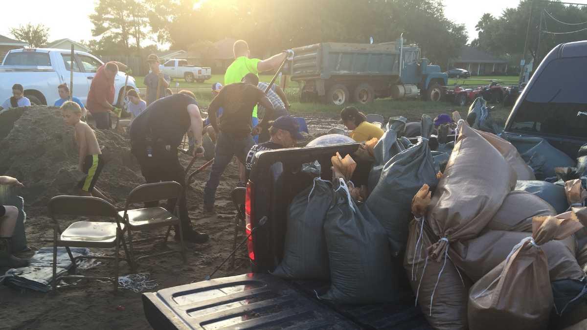 Volunteers from all over step up to help flood victims