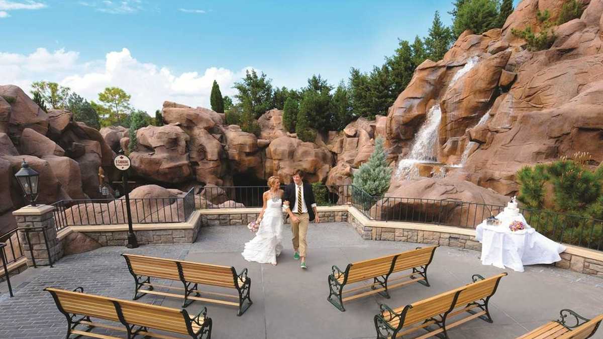 14 romantic spots for a Disney wedding, image size:1200x675