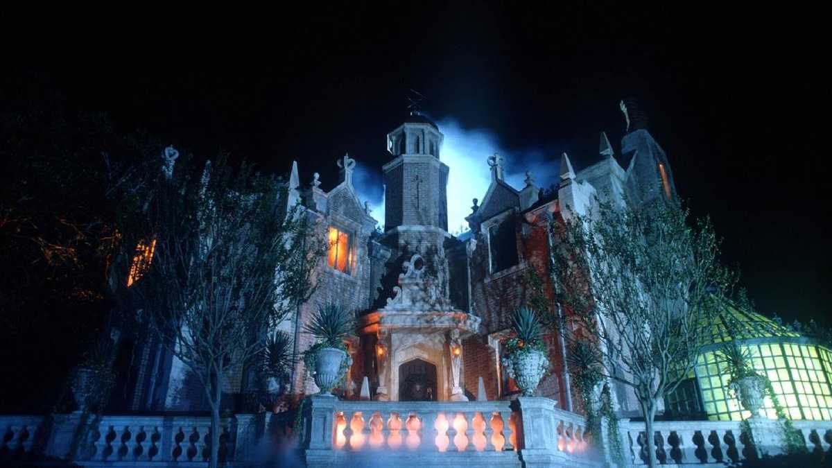 25 Spooky facts from Disney's Haunted Mansion