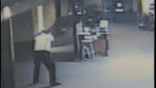 Raw Video: Allied Internet Cafe robbery