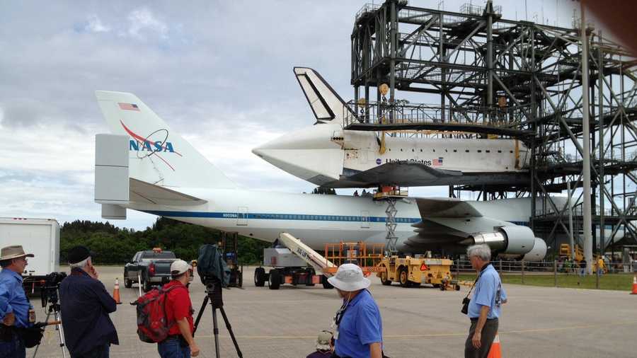 Space Shuttle Discovery Mounted Atop Jumbo Jet For Ride To, 43% OFF