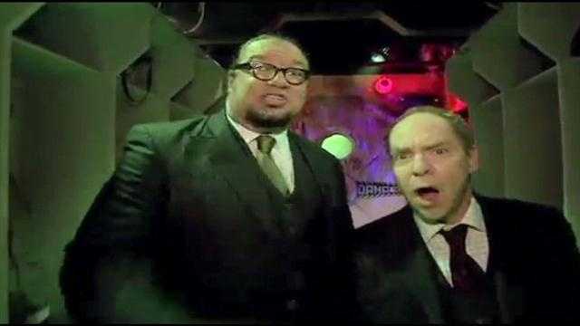 Penn and Teller give a first look at their Halloween Horror Nights haunted house.
