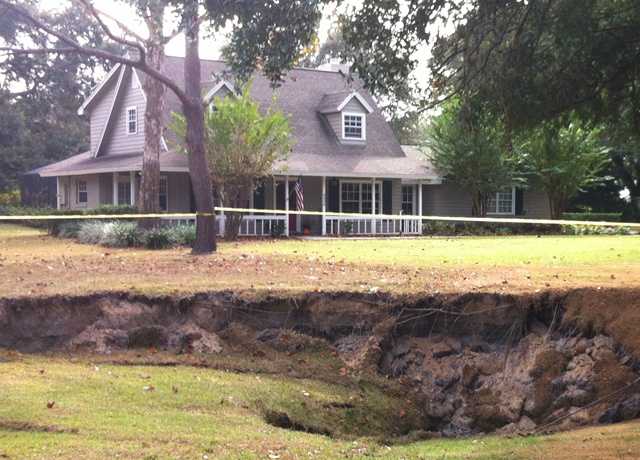 Photos 50 Foot Sinkhole Opens Up In Windermere 50 Foot Sinkhole Opens Up In Windermere, What Is The Cost Of A Farmhouse Sinkhole