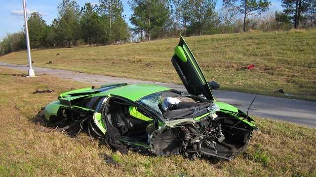 Lamborghini crash kills 2 near Lakeland