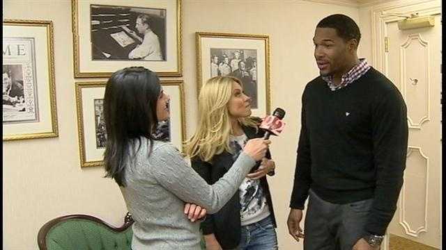WESH 2's Aixa Diaz talks with Kelly Ripa and Michael Strahan after their first show live from Disney World.