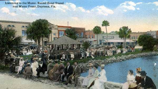 Postcards give look back at Florida's history