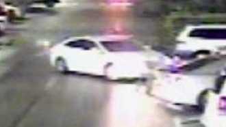 Images: Deputies seek to identify duo accused of using stolen credit cards