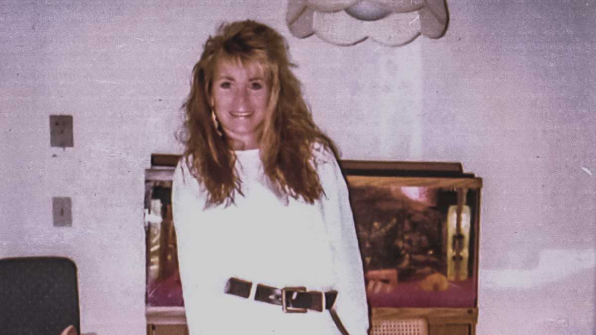Images: Detectives seek help solving cold case