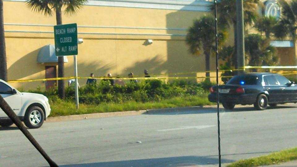 Man found dead along Volusia County road