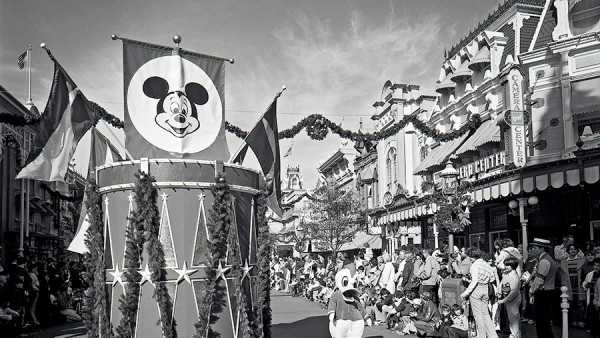 Also, here is the Mickey Mouse Club flag on top of one of the parade floats.  Poor Donald on the lower right wishes it was his club. 