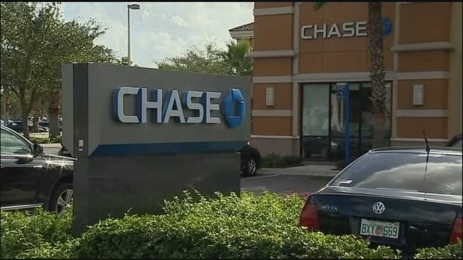 Chase Bank limits customers' spending after Target breach