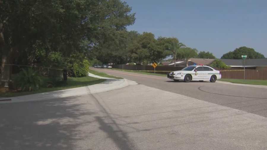Deputies investigating the suspicious death of a man, whose body was found in an UPSCALE Orange County neighborhood.  Deputies say the body was discovered on Kilgore Road in the Dr. Phillips area just after 8:30 Sunday morning.
