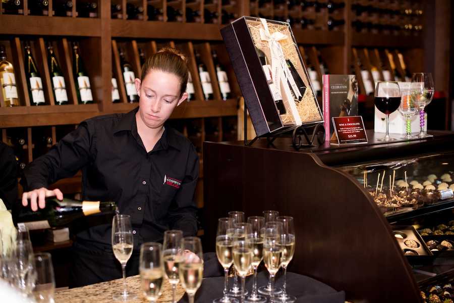 Images Cooper’s Hawk restaurant opens on IDrive