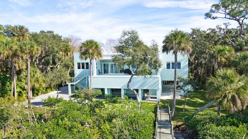 Take a tour 1.25M Merritt Island home has stunning views