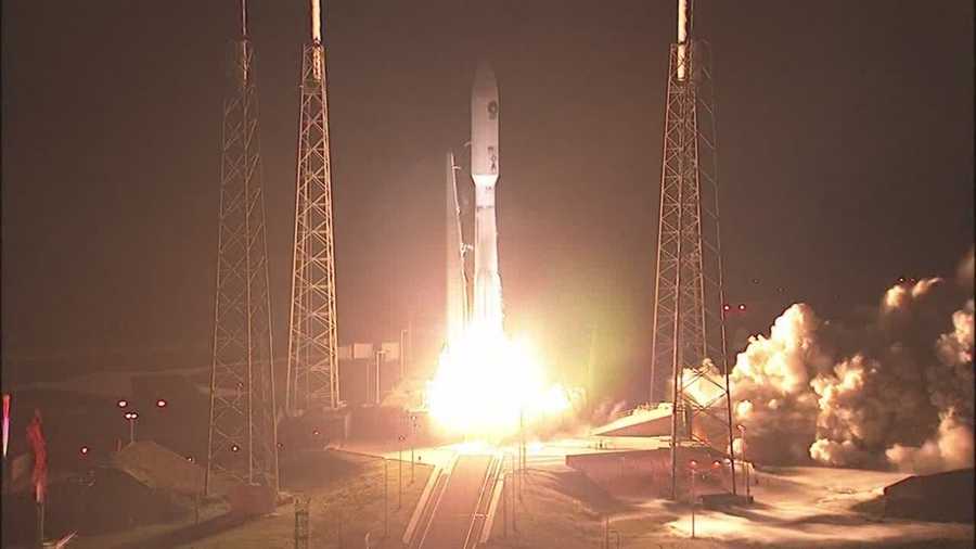 Photo of United Launch Alliance Atlas V rocket carrying Navy satellite.