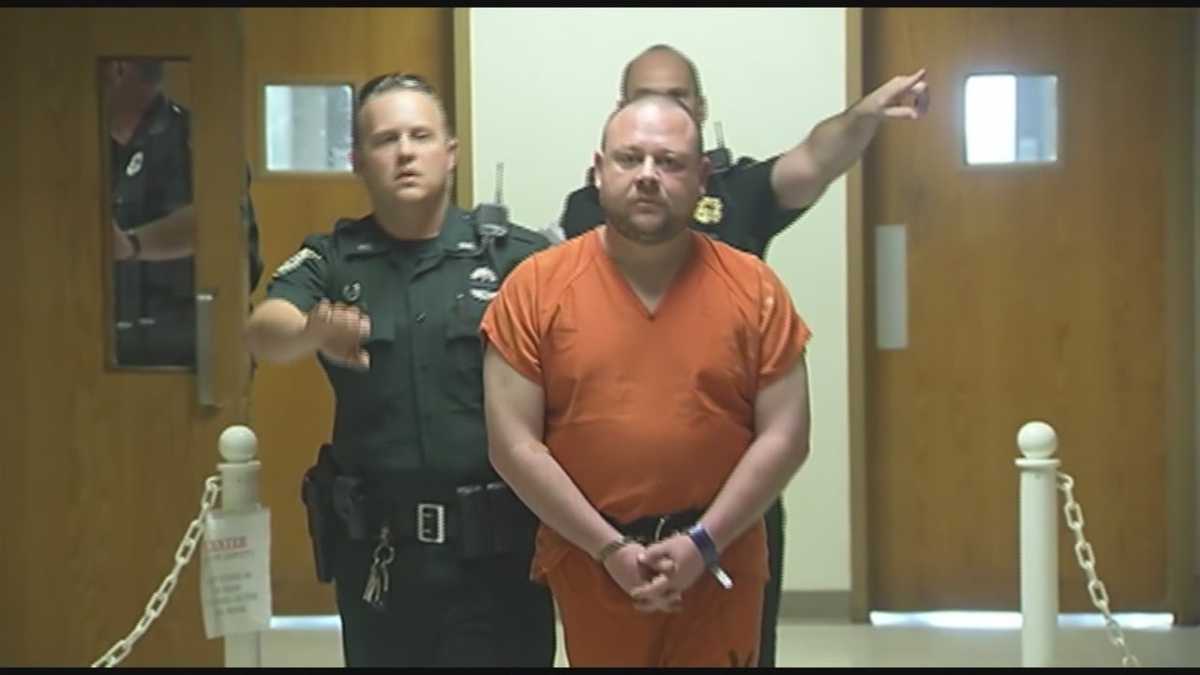 Man accused of stabbing wife to death pleads not guilty