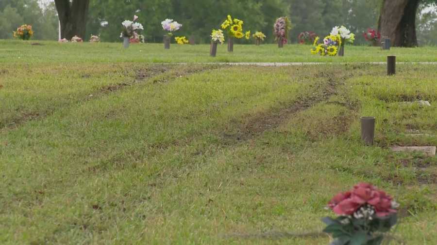 Two teens are in custody after they drove through a local cemetery during a car chase, according to the Orange County Sheriff’s Office. Michelle Meredith (@MichelleWESH) has the latest.