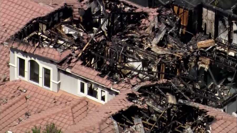 The home of Hall of Fame coach Lou Holtz caught fire early Sunday morning in Orlando, according to the Orlando Fire Department.