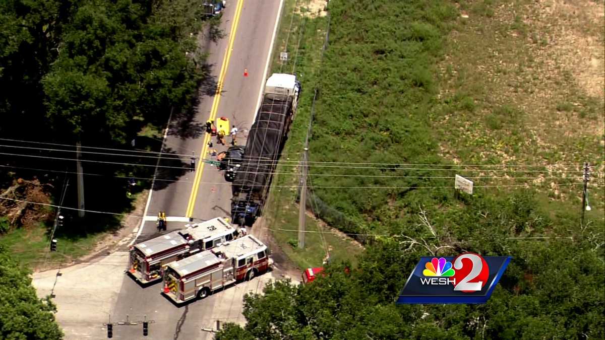 One dead in crash involving semi in Apopka
