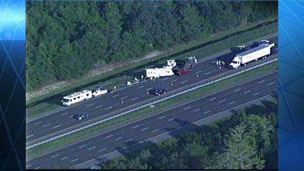 Overturned SUV shuts down part of I-95 SB in Daytona Beach