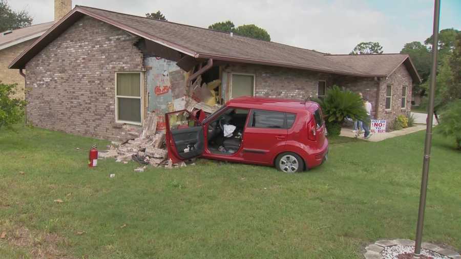 Port Orange fire investigators said a minimum of $25,000 in damage was done to a house after the driver of an SUV lost control and slammed into it.   Claire Metz (@clairemetzwesh) has the story.