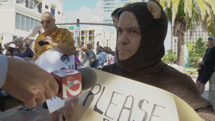 More than 200 people hit the streets in downtown Orlando Friday as part of the statewide protests over the first bear hunt in two decades. Greg Fox (@GregFoxWESH) has the story.