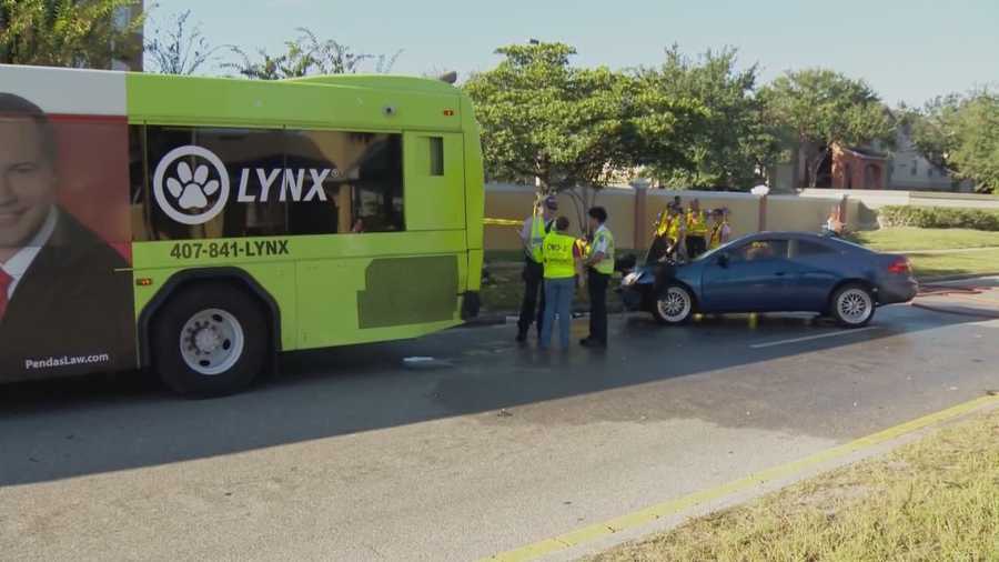 LYNX Bus, Bus 234-616 deadheading to Disney Springs to begi…