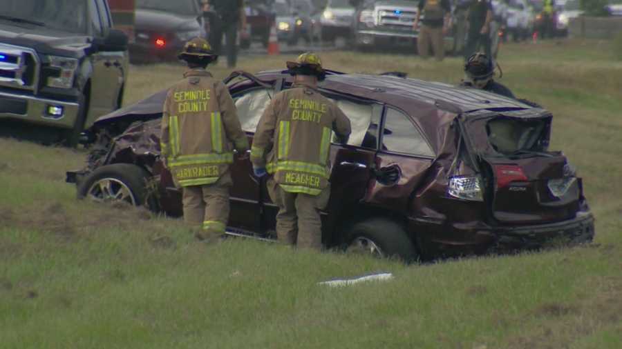 New details are emerging about Monday night's crash on SR 417 that left two people dead and three others seriously hurt. Those that were involved were burglary suspects, who were trying to get away from police, moments before the accident. Dave McDaniel (@WESHMcDaniel) has the story.
