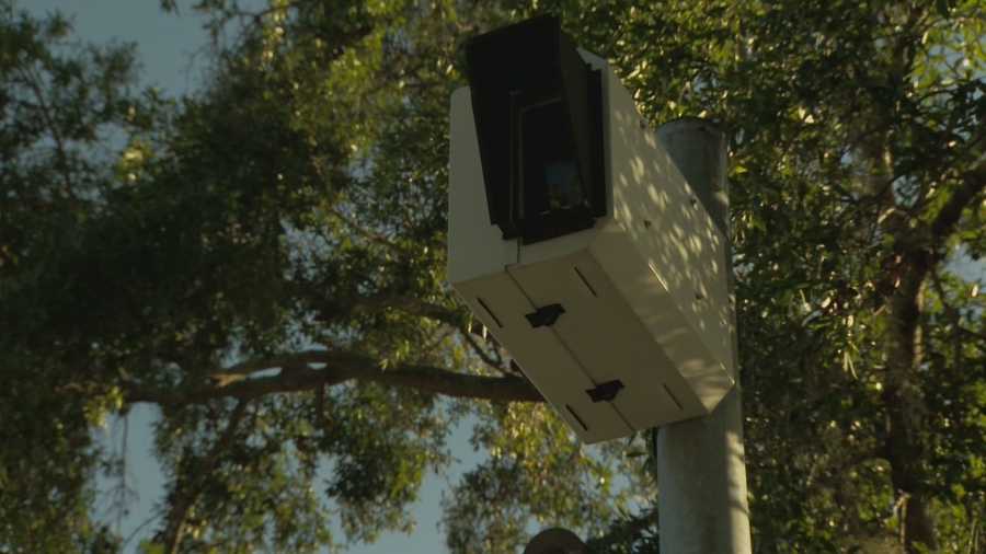 Orlando is stepping on the gas when it comes to its red light camera program. Greg Fox (@GregFoxWESH) shows us what drivers can expect.