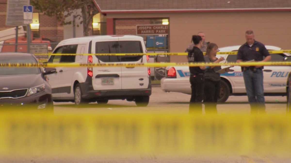 Gunman remains at large after fatal Daytona Beach shooting