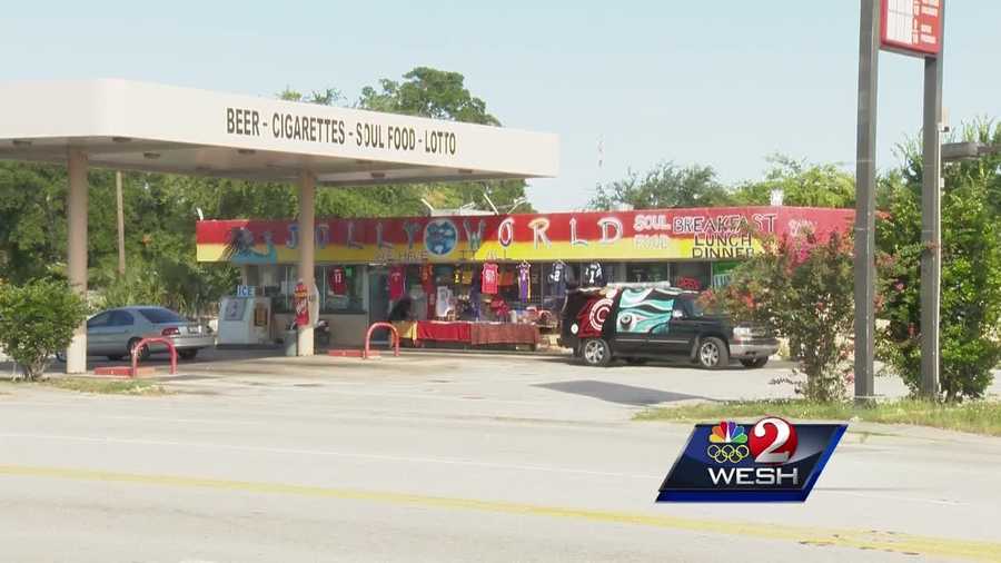 An ongoing dispute between two Daytona Beach men led to a fight and stabbing at a store early Saturday.