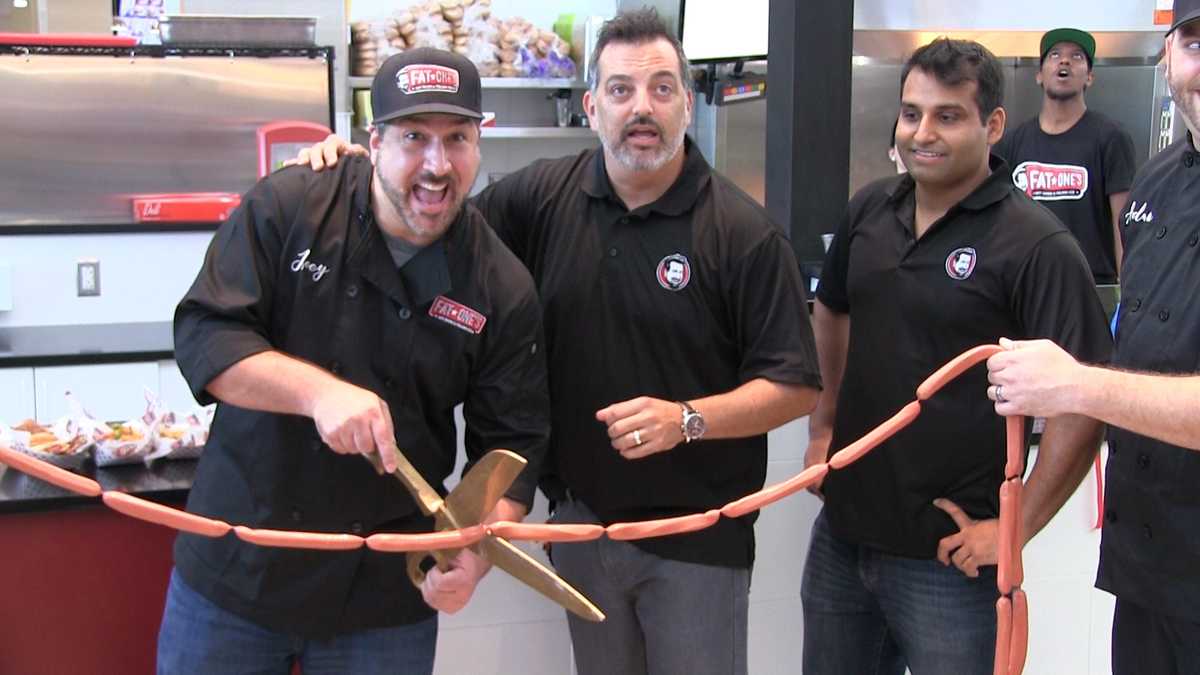 NSYNC's Joey Fatone opens Fat One's Hot Dogs at Florida Mall