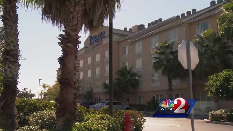 Hotels Prepare For Evacuations As Brush Fire Burns Nearby As A Mive Brush Fire Torched Hundreds Of Acres Tuesday Night Hotel Managers Along Interstate