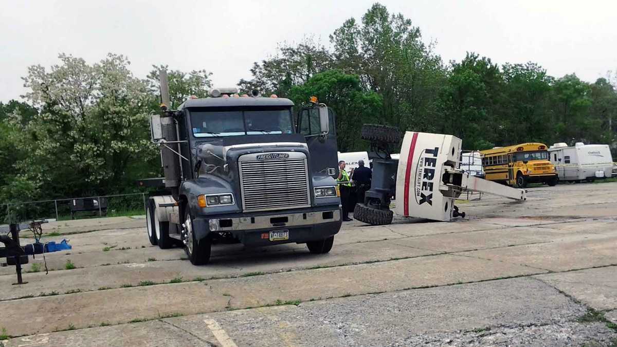 Worker seriously injured in boom lift accident