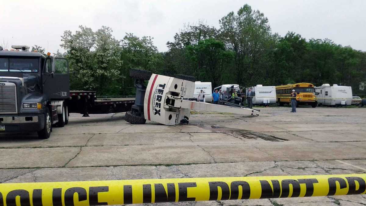 Worker seriously injured in boom lift accident