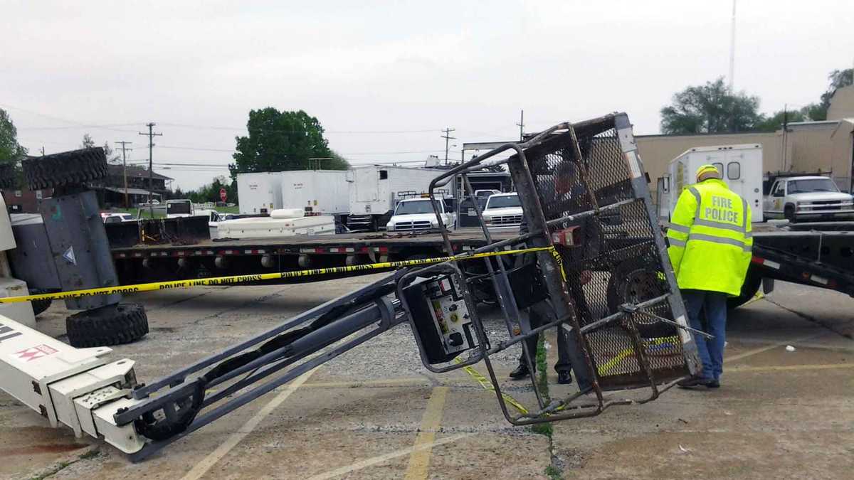 Worker seriously injured in boom lift accident