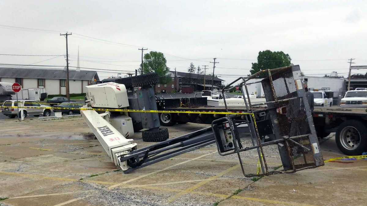Worker seriously injured in boom lift accident