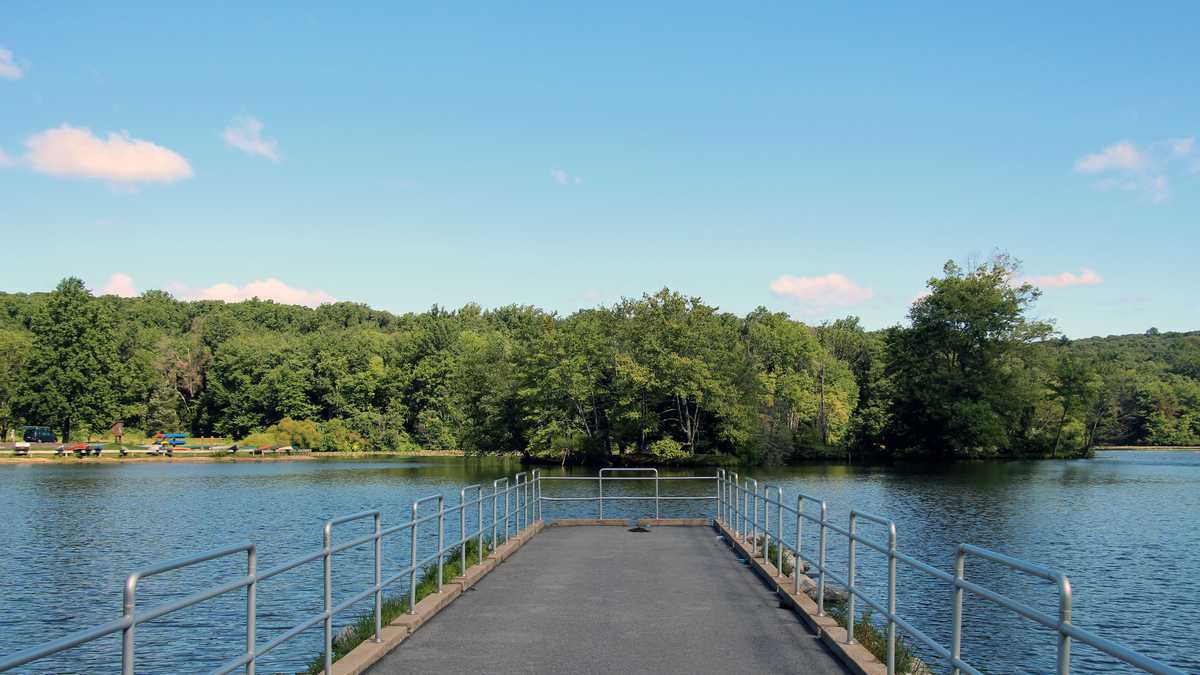 Boat, fish at French Creek State Park