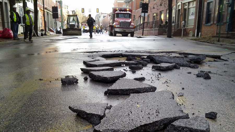 Water main break closes part of street in York