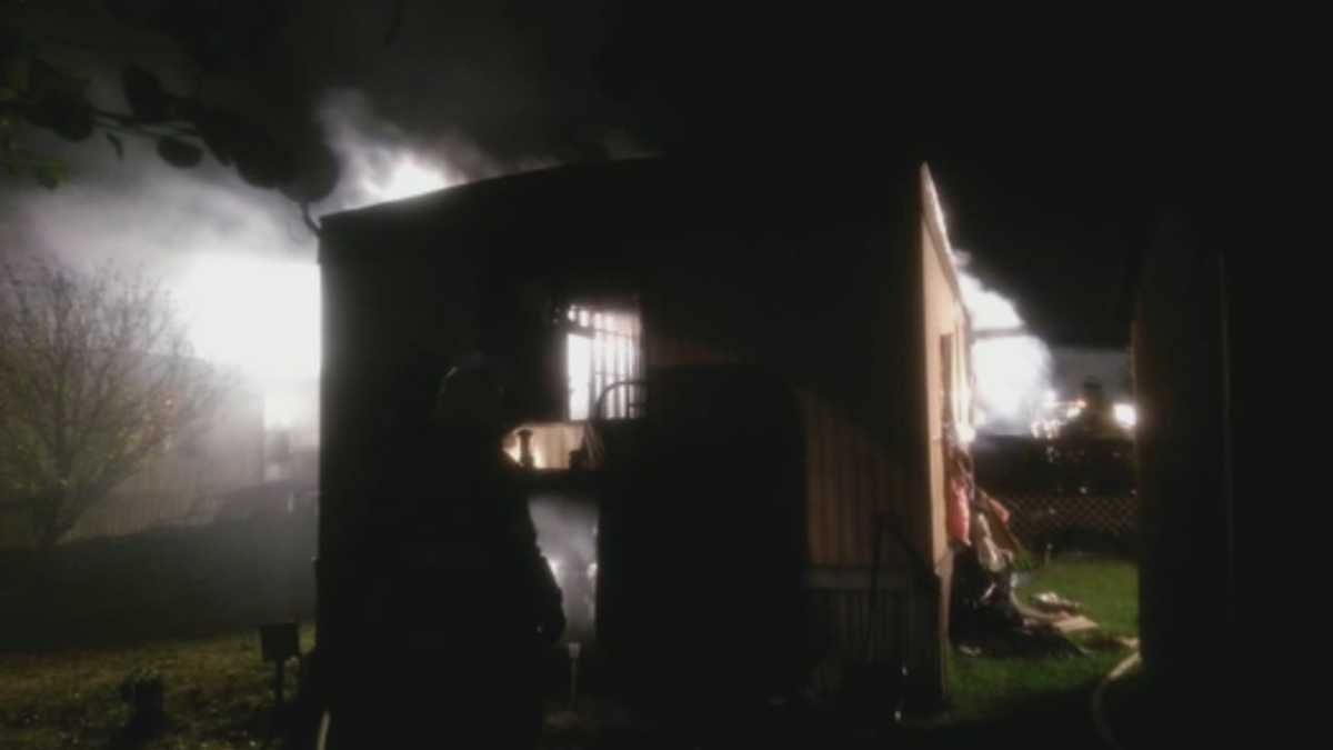 Lancaster County mobile home fire kills 1