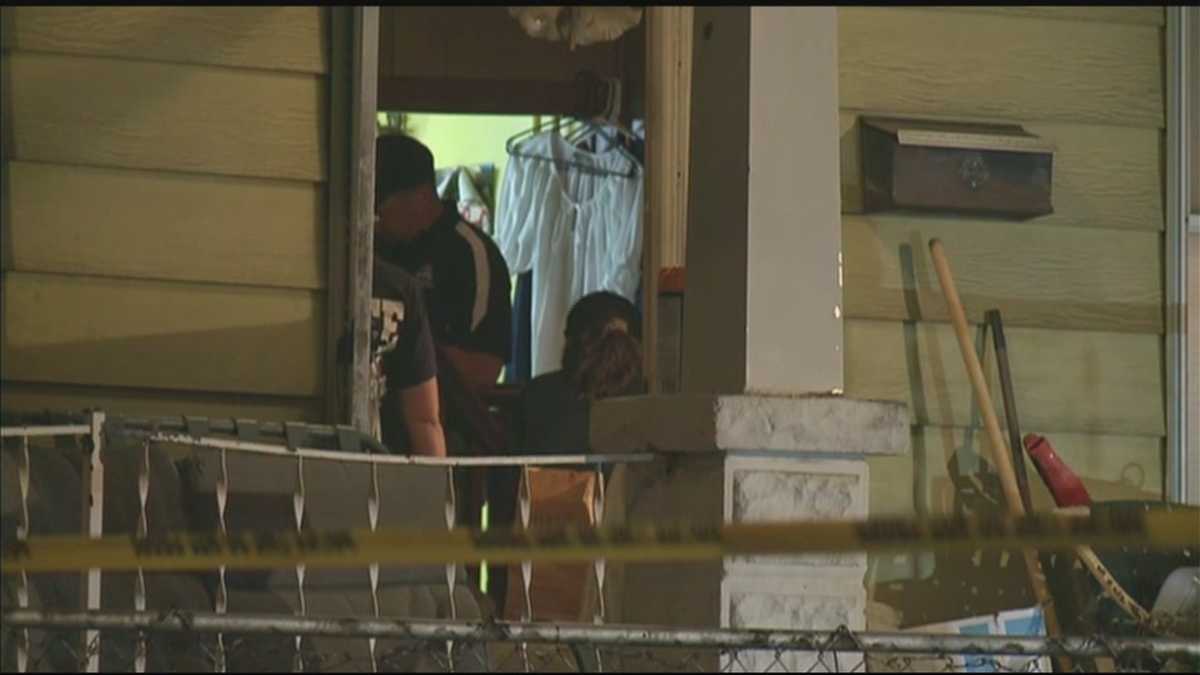 Suspects in deadly home invasion disguised as cops, official says