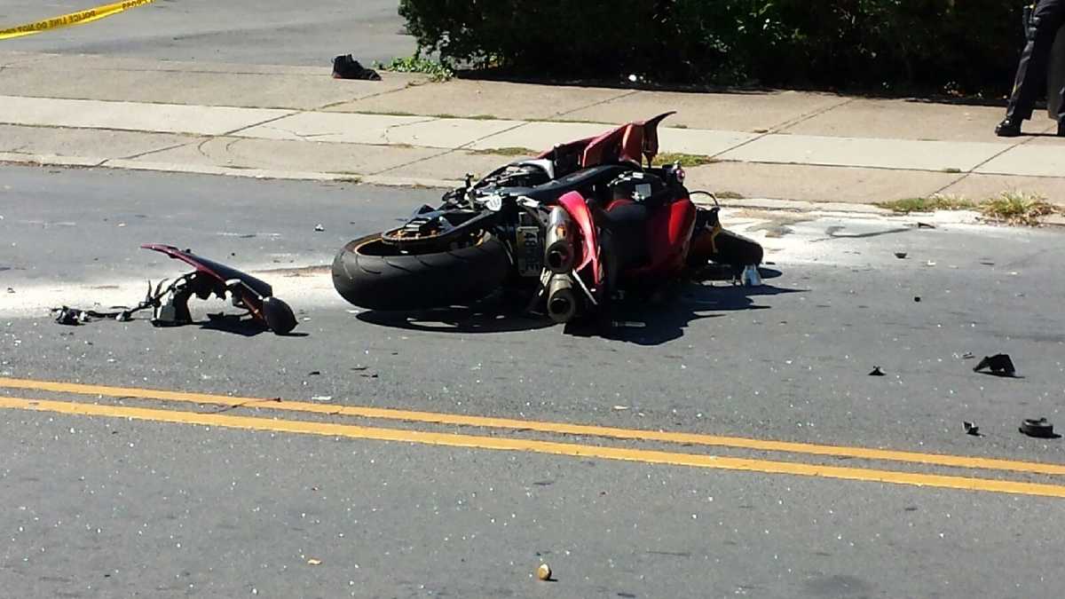 Photos Motorcyclist Crashes After Police Chase