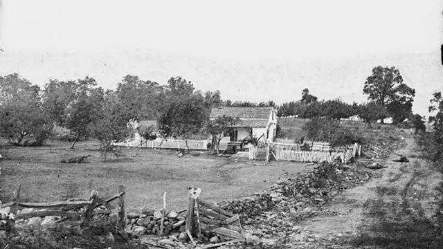 Crossroads of history -- the momentous places of the Gettysburg Battlefield