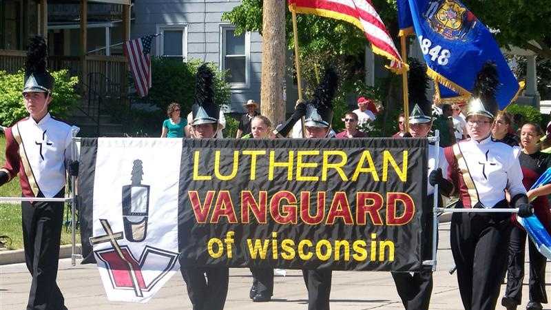 Appleton Christmas Parade 2022 PHOTOS Appleton Flag Day Parade