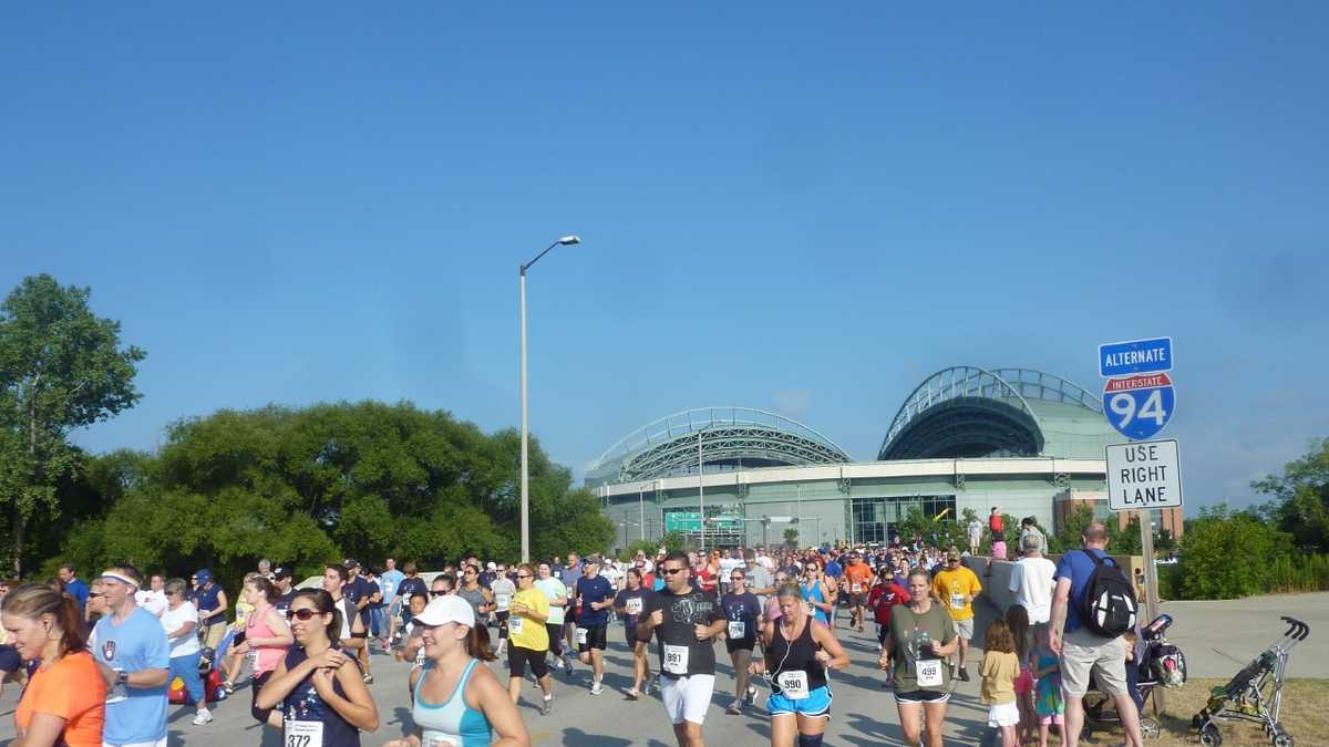 Photos Brewers racing sausages 5k run/walk