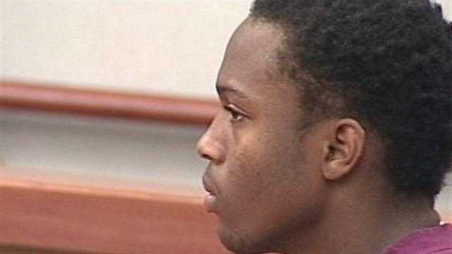 Teen charged in shooting death of man at convenience store