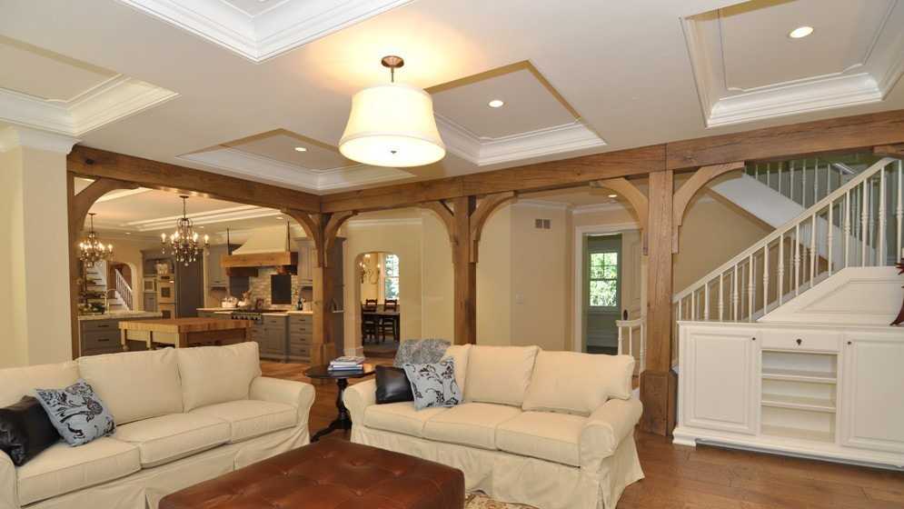 Take a look inside this Fox Point manor home