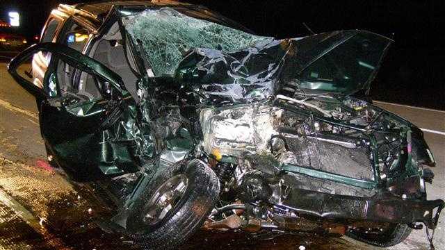 Early-morning Dodge County crash leaves 1 injured